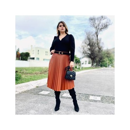 Falda Plisada de vinipiel, modelo F-ELY- 2711