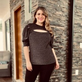 Blusa con brillo y apertura en el escote 1754