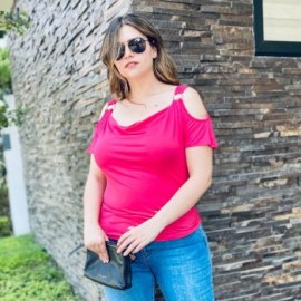 Blusa juvenil, hombros descubiertos modelo 1737