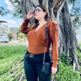 Blusa formal de satin Tallas Extras, 1789 (Tabaco)