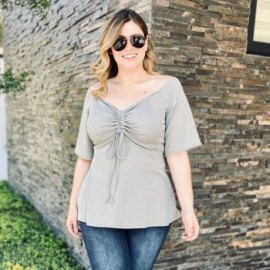 Blusa de talla extra escote ajustable, modelo BL 1711 (gris)