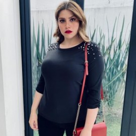Blusa con perlas en hombros, modelo 3743-C