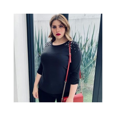 Blusa con perlas en hombros, modelo 3743-C