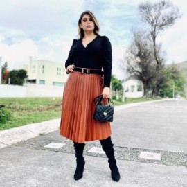 Falda Plisada de vinipiel, modelo F-ELY- 2711